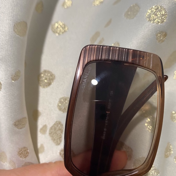 CHANEL SUNGLASSES - Picture 2 of 8